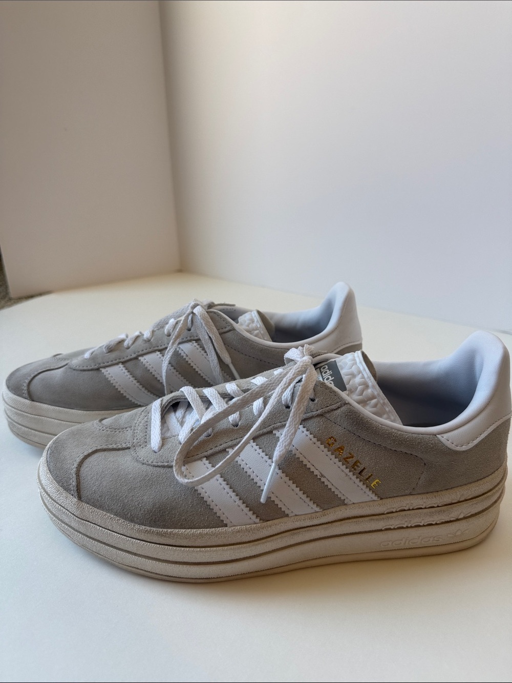 Adidas Gazelle Platform Sneakers Women’s Light Gray Suede White Stripe Shoes - Picture 2 of 11